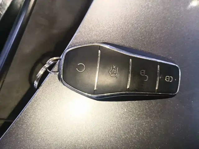 BYD Dolphin — Фото автомобиля 8