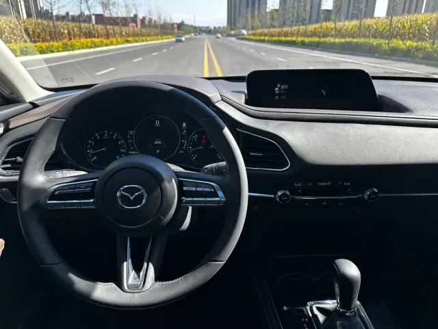 Mazda CX-30 — Фото автомобиля 6