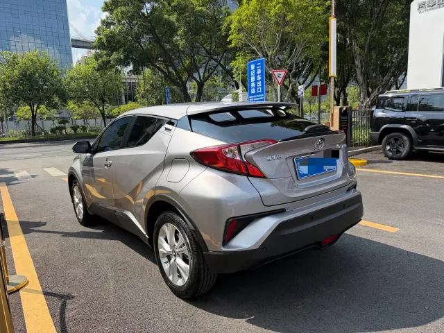 Toyota IZOA — Фото автомобиля 5