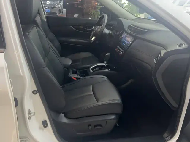Nissan X-Trail — Фото автомобиля 2