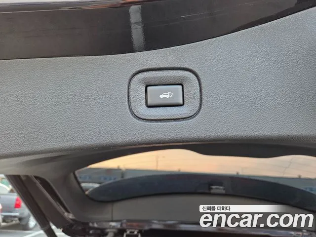 Renault-KoreaSamsung QM6 Новый QM6 2.0 LPe Première 2WD — Фото автомобиля 16