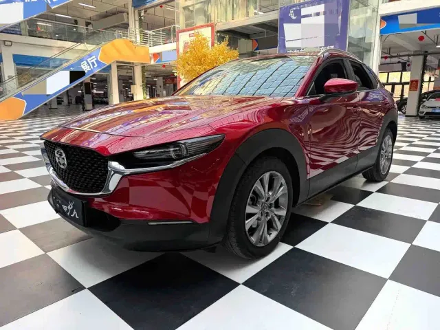 Фотография автомобиля — Mazda CX-30
