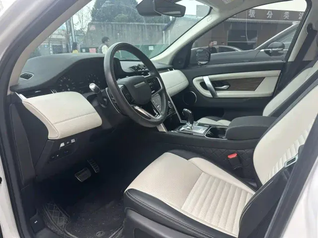 Land Rover Discovery Sport — Фото автомобиля 6