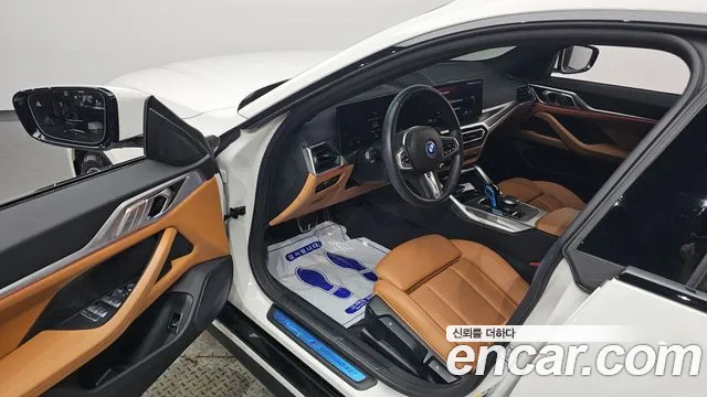 BMW i4 — Фото автомобиля 10