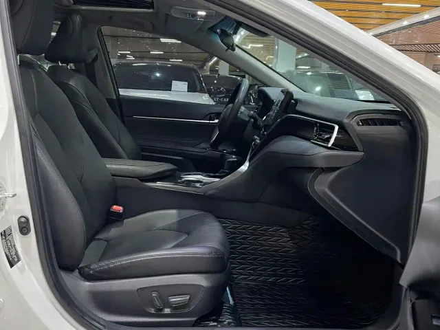 Toyota Camry 2021 2.0G Luxury Edition — Фото автомобиля 5