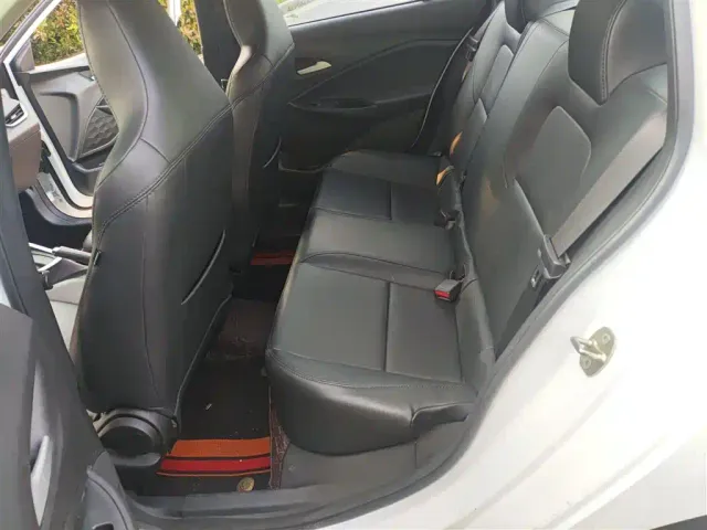Chevrolet Cavalier — Фото автомобиля 16