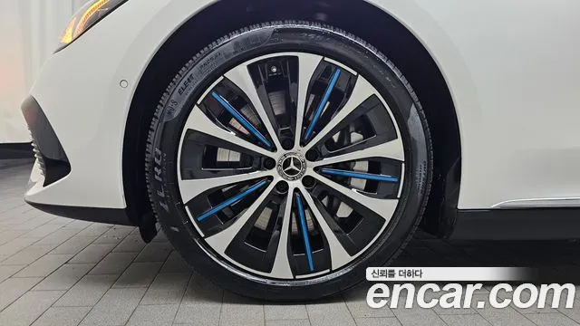 Mercedes-Benz EQE V295 — Фото автомобиля 5