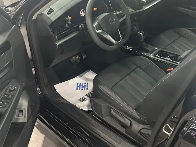 Volkswagen Passat — Фото автомобиля 4