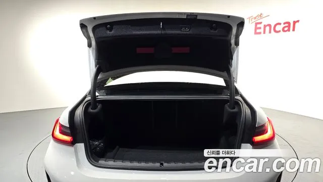 BMW 3-Series 3 серия (G20) 320i M Sport — Фото автомобиля 15