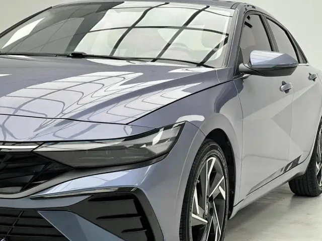 Hyundai Elantra — Фото автомобиля 4