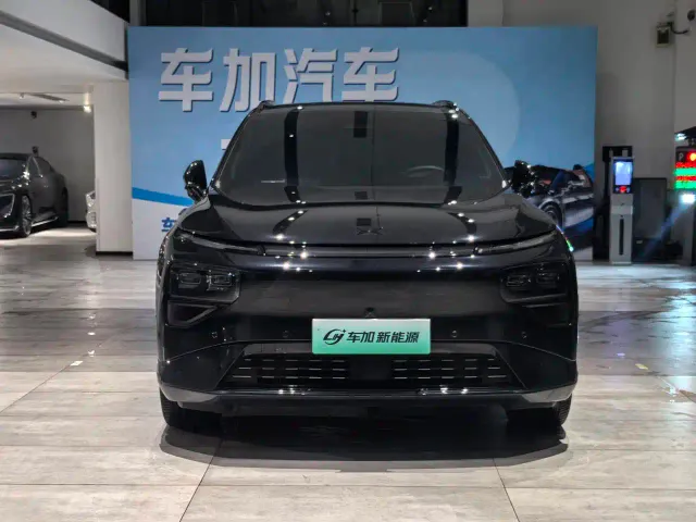 Xpeng G9 — Фото автомобиля 2