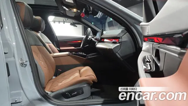BMW 5-Series 5 серия (G60) 530i xDrive M Sport — Фото автомобиля 23