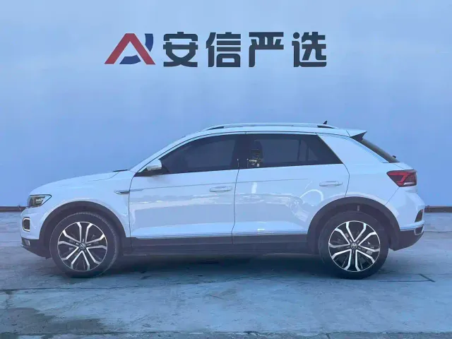 Volkswagen T-Roc — Фото автомобиля 9