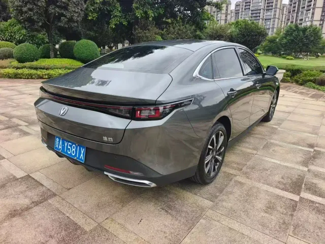 Changan Eado — Фото автомобиля 7