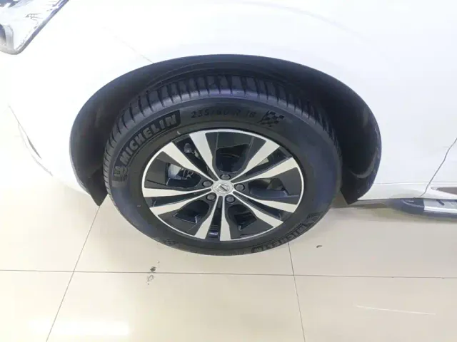 Volvo XC60 — Фото автомобиля 22