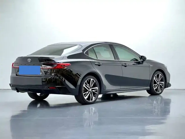Toyota Camry — Фото автомобиля 6