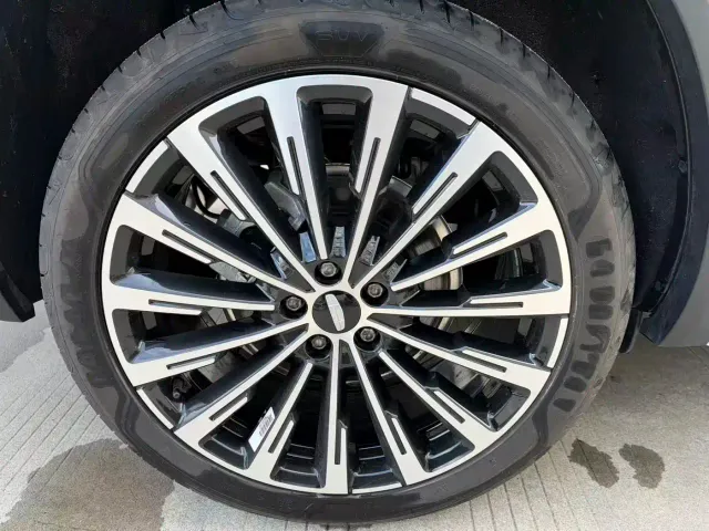 Geely Xingyue L — Фото автомобиля 19
