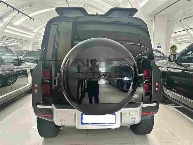 Land Rover Land Rover Defender 2022 110 P400 Dark Special Edition — Фото автомобиля 19