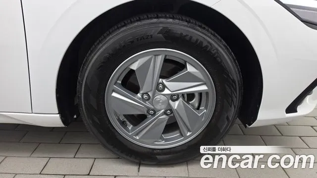Hyundai Avante — Фото автомобиля 6