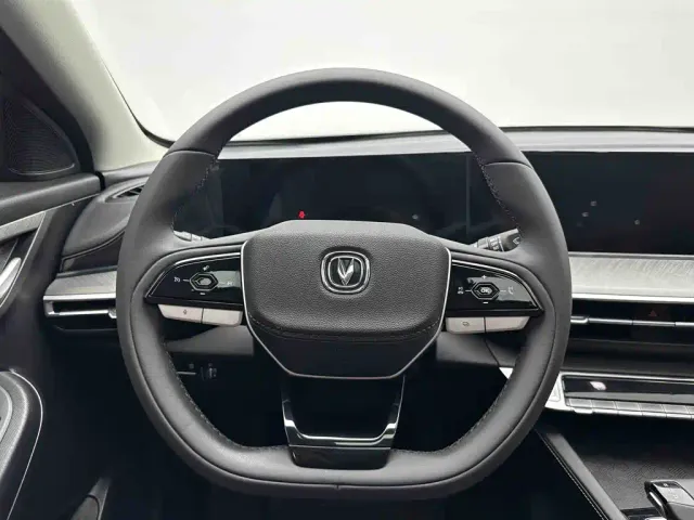 Changan Eado — Фото автомобиля 18