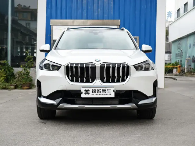 BMW X1 — Фото автомобиля 2