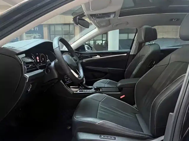 Volkswagen Passat — Фото автомобиля 9