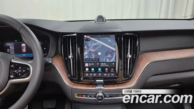 Вольво XC60 — Фото автомобиля 8