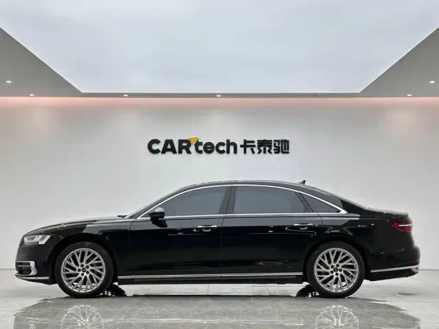 Audi A8 — Фото автомобиля 2