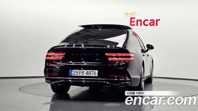 Genesis G80 RG3 — Фото автомобиля 3