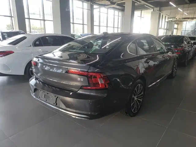 Volvo S90 — Фото автомобиля 6