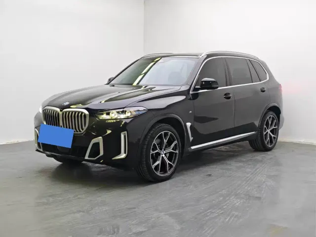 Фотография автомобиля — BMW X5