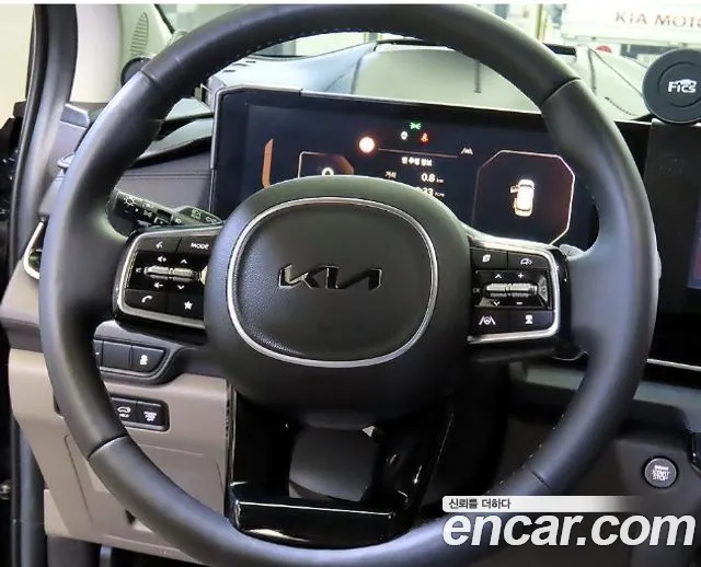 Kia Canival — Фото автомобиля 10