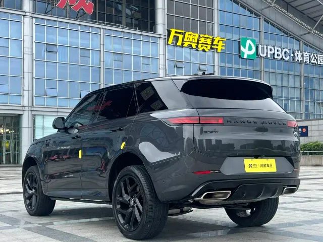 Land Rover Range Rover Sport — Фото автомобиля 6