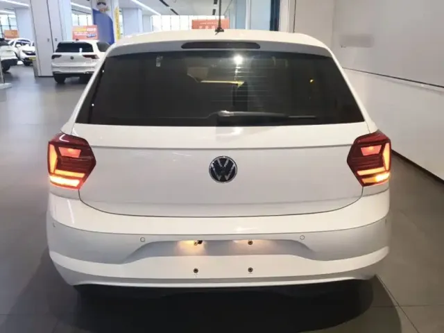 Volkswagen Polo 2021 Plus 1.5L Automatic Colorful Tech Edition — Фото автомобиля 5