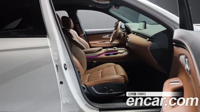 Genesis GV70 — Фото автомобиля 16