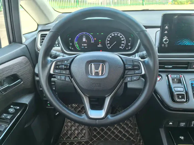 Honda Odyssey — Фото автомобиля 14