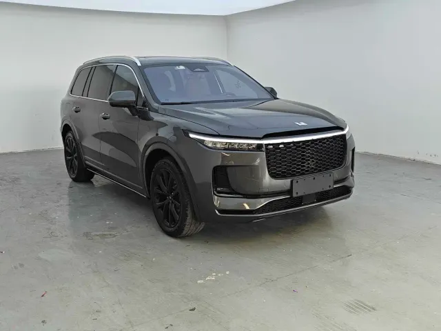 Li Auto ONE — Фото автомобиля 3
