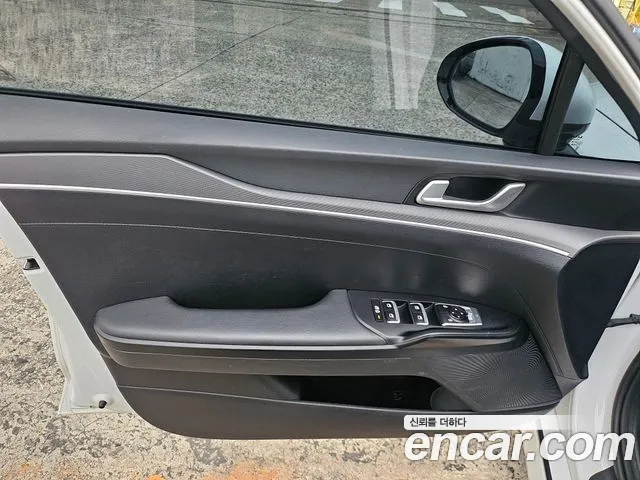 Kia K5 K5 3 поколение 2.0 LPI(Для проката) — Фото автомобиля 17