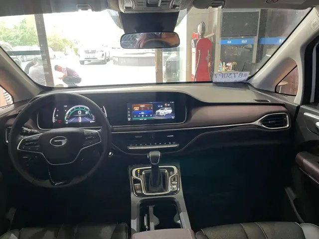 GAC Trumpchi M6 — Фото автомобиля 4