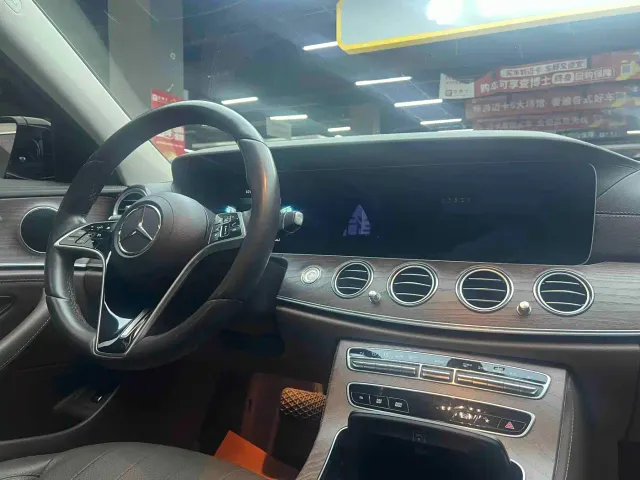 Mercedes-Benz E-Class — Фото автомобиля 8