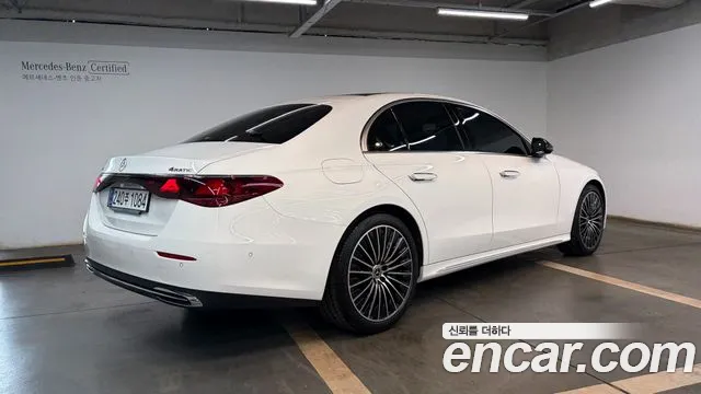 Mercedes-Benz E-Class — Фото автомобиля 2