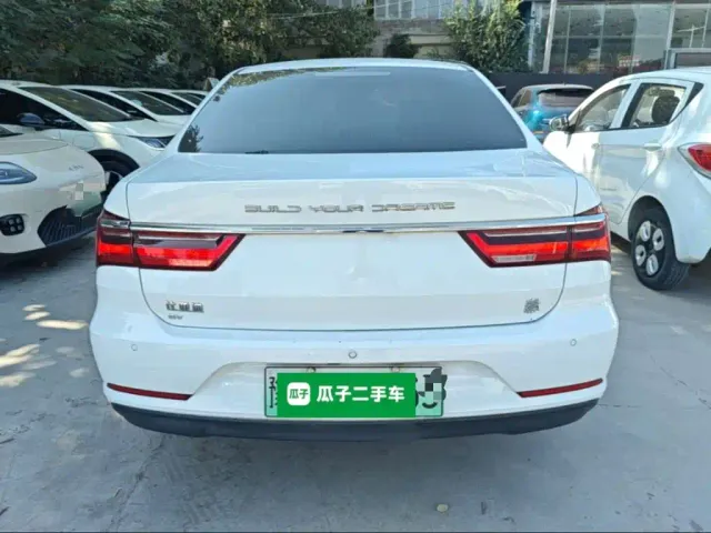 BYD Qin — Фото автомобиля 5
