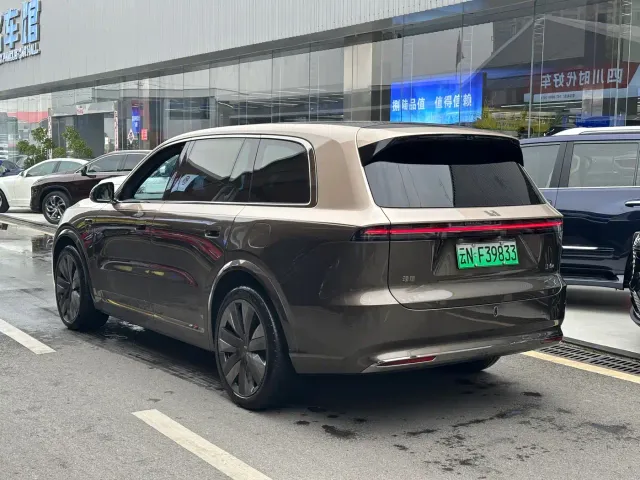 Li Auto L9 — Фото автомобиля 4
