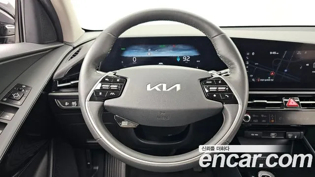 Kia Niro — Фото автомобиля 13