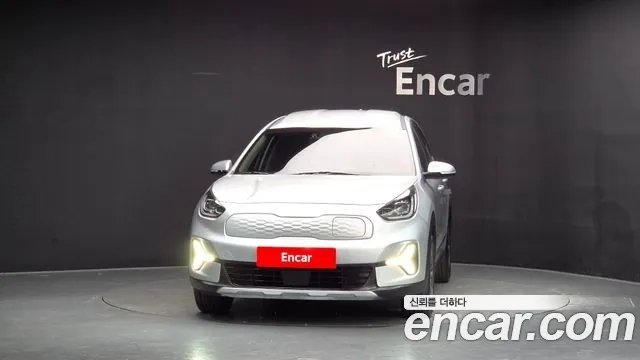 Kia Niro — Фото автомобиля 3