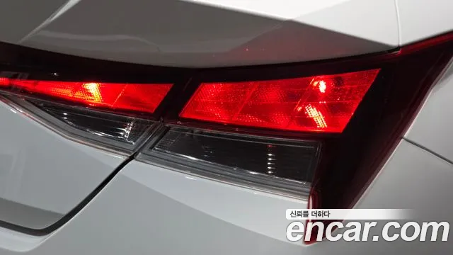 Hyundai AVANTE Avante (CN7) — Фото автомобиля 22