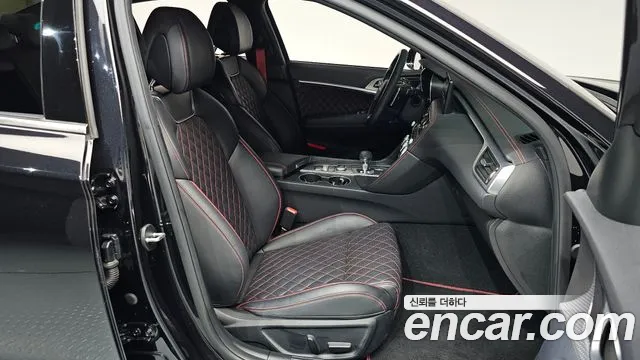 Genesis G70 New — Фото автомобиля 16