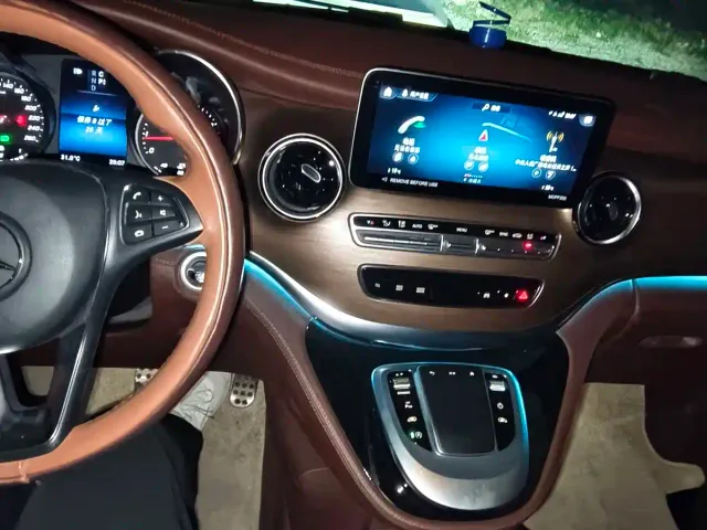Mercedes-Benz V-Class — Фото автомобиля 6