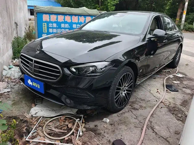 Фотография автомобиля — Mercedes-Benz C-Class