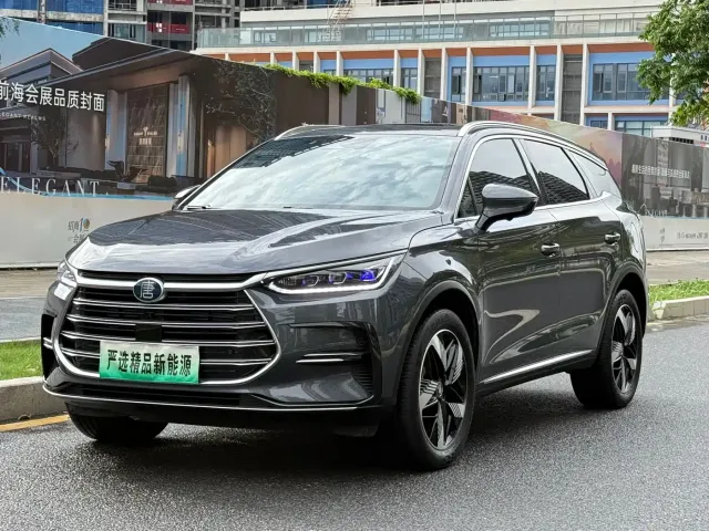 Фотография автомобиля — BYD Tang